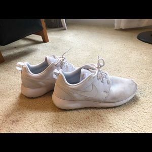 White Nike Roshes